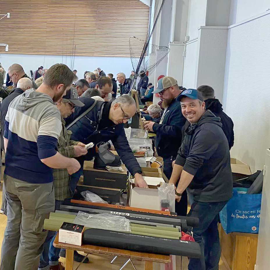 Brocante de peche toute technique club mouche loire forez