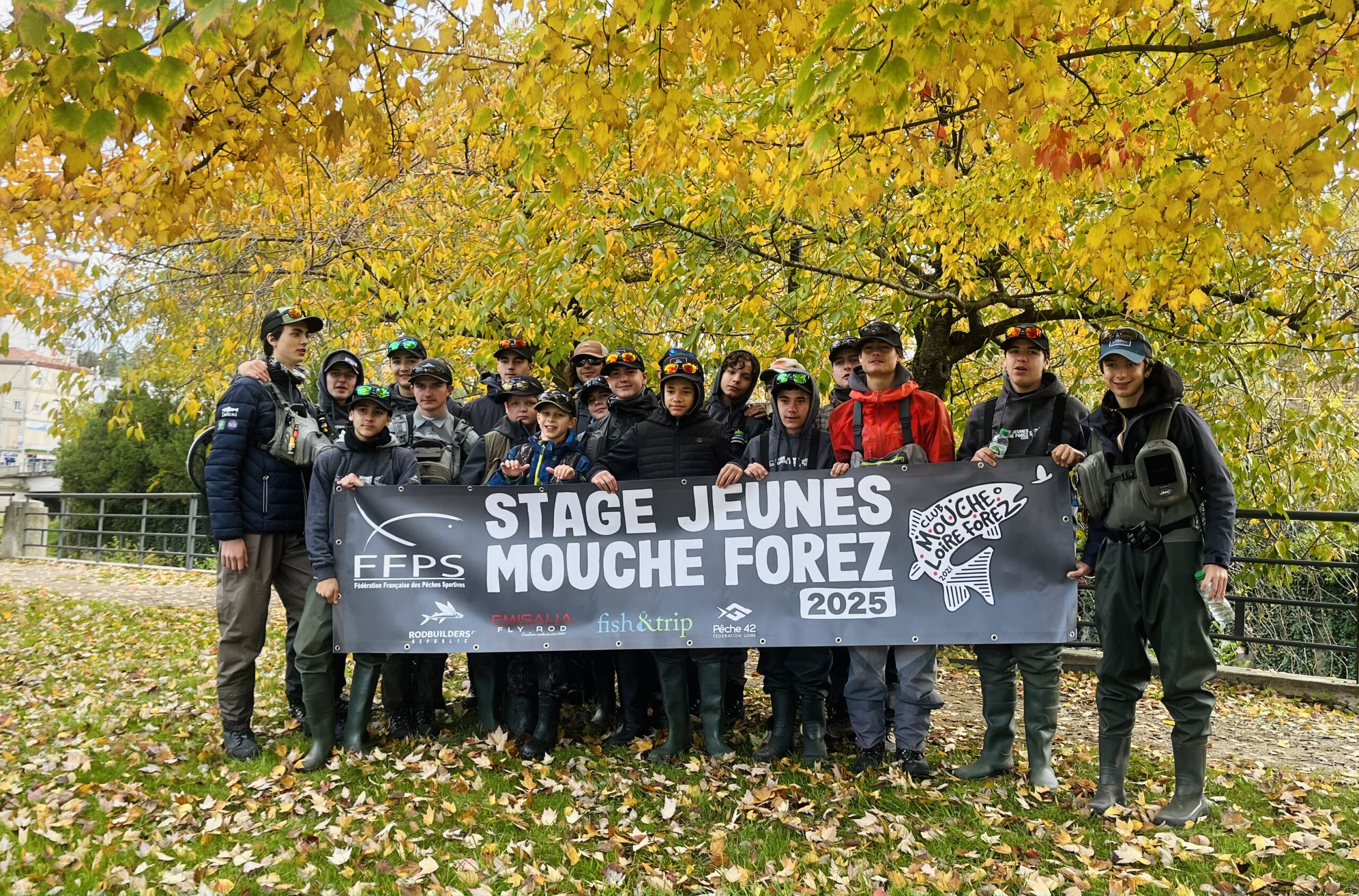 les jeunes du stage mouche forez